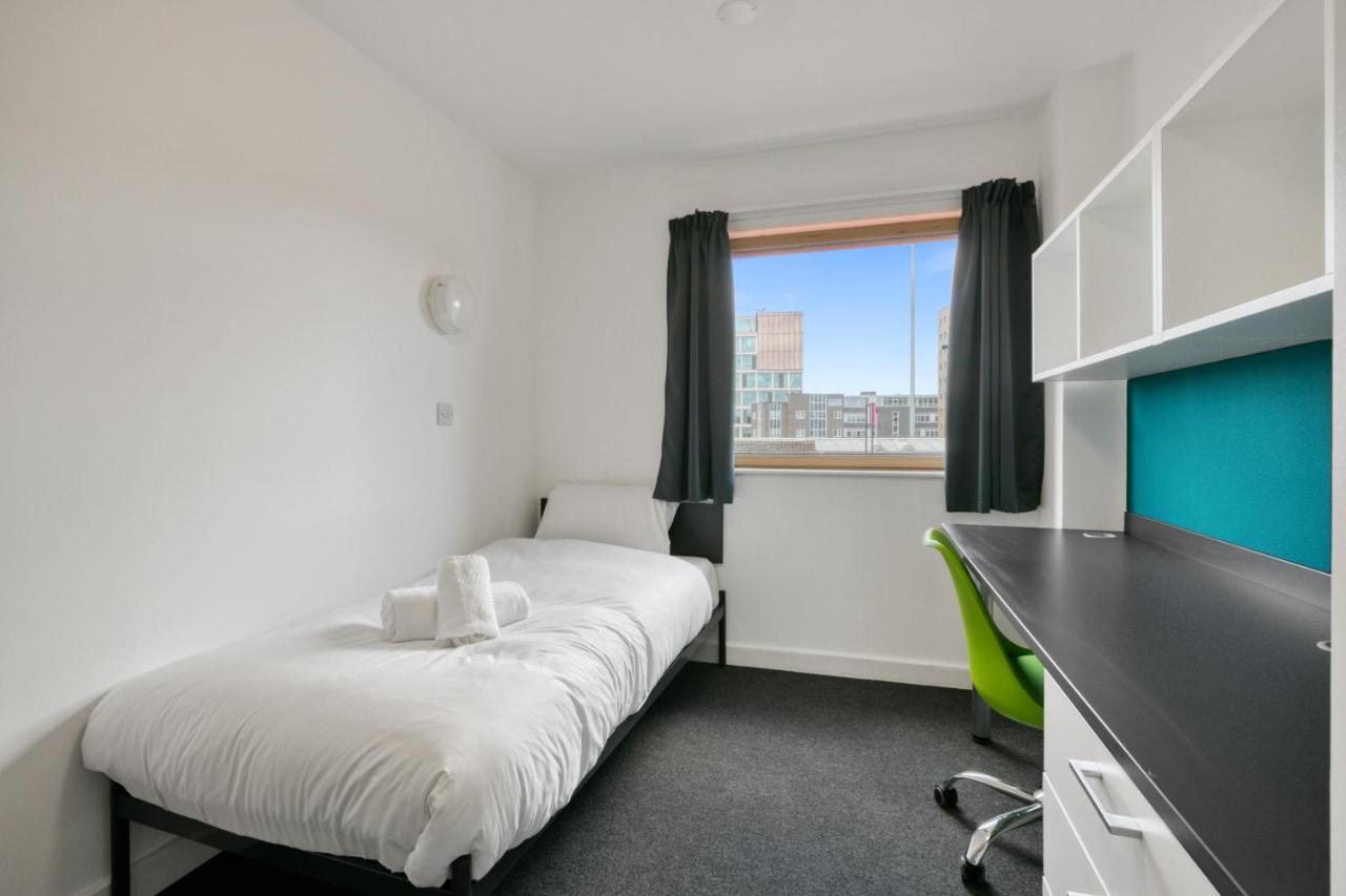 Central Single Room With Shared Kitchen In Luton ลูตัน ภายนอก รูปภาพ