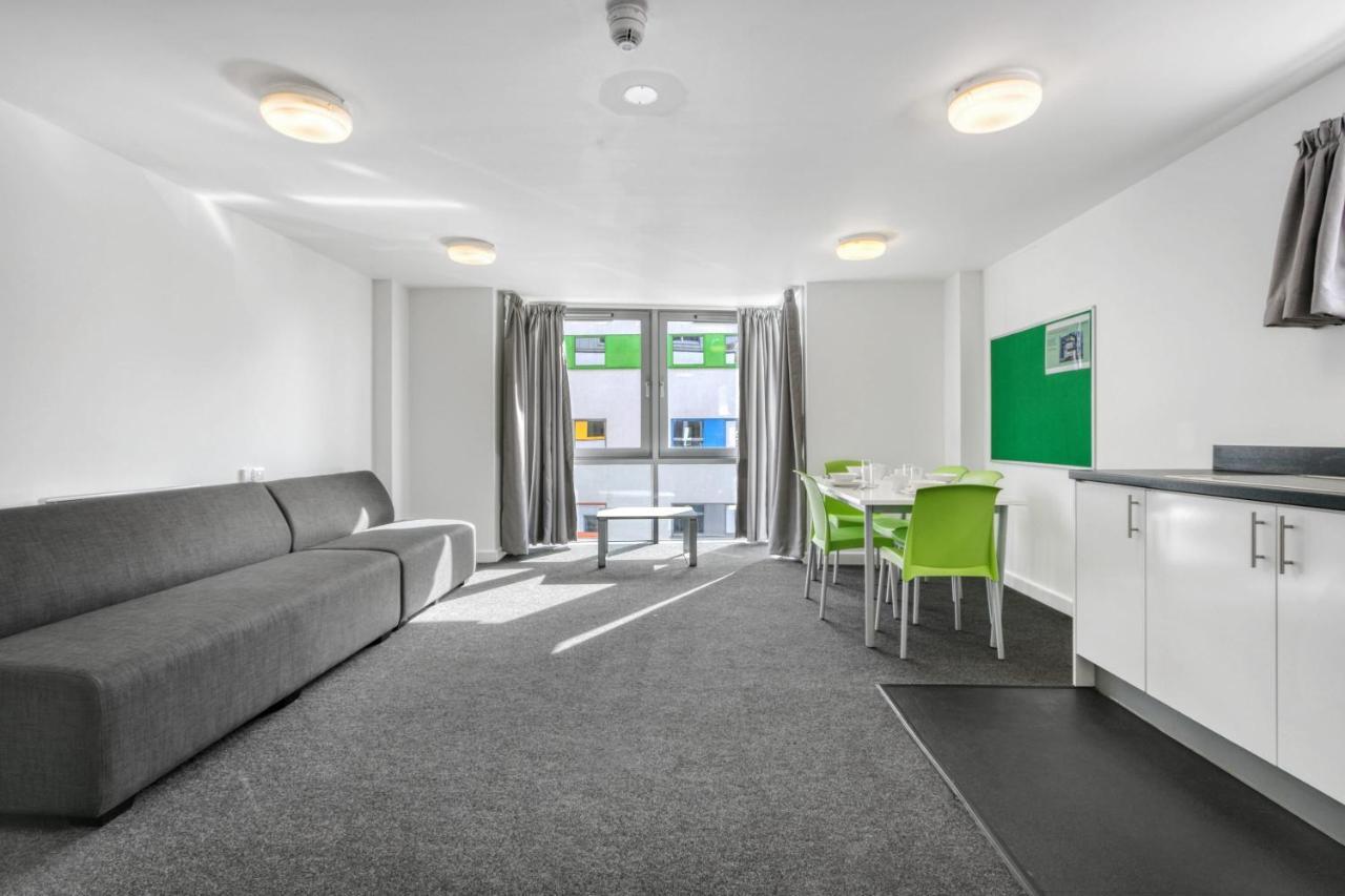 Central Single Room With Shared Kitchen In Luton ลูตัน ภายนอก รูปภาพ
